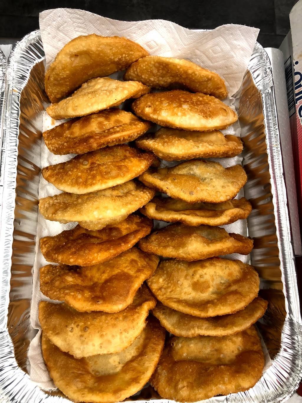 Empanadas Monumental | restaurant | 1457 Westchester Ave, The Bronx, NY 10472, USA | 3472697488 OR +1 347-269-7488