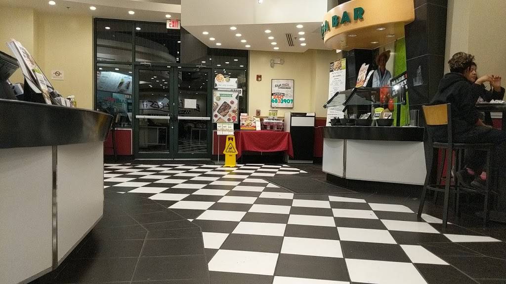 Baja Fresh Mexican Grill | restaurant | 302 King Farm Blvd Ste 150, Rockville, MD 20850, USA | 2406833907 OR +1 240-683-3907