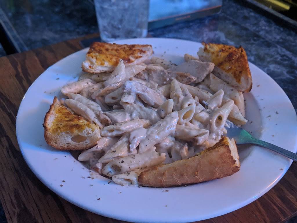 Glen Flora Tap & Grill | restaurant | 938 W Glen Flora Ave, Waukegan, IL 60085, USA | 8473361334 OR +1 847-336-1334