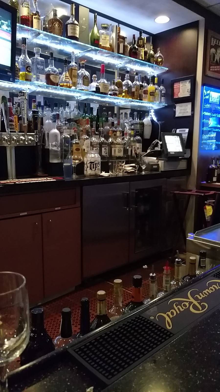 Luigis Pizzeria Restaurant | restaurant | 21 Union Ave, Lakehurst, NJ 08733, USA | 7326577000 OR +1 732-657-7000