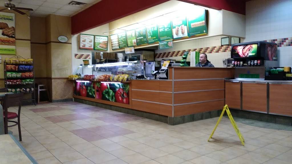 Subway Restaurants | restaurant | 3260 Irving Blvd #400, Dallas, TX 75247, USA | 2148197827 OR +1 214-819-7827