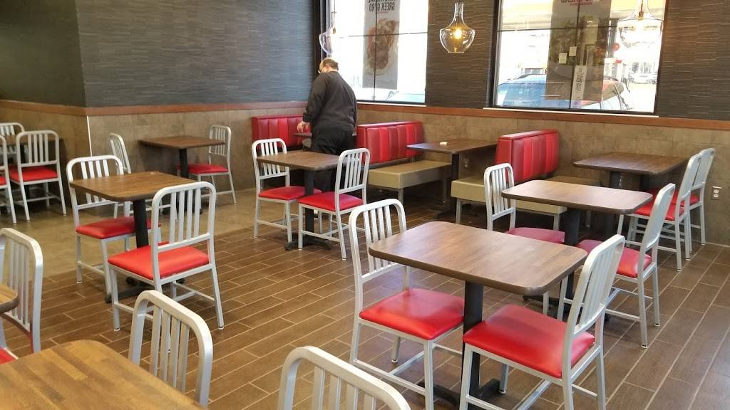 Arbys | restaurant | 301 Ridge Rd, Minooka, IL 60447, USA | 8154675327 OR +1 815-467-5327
