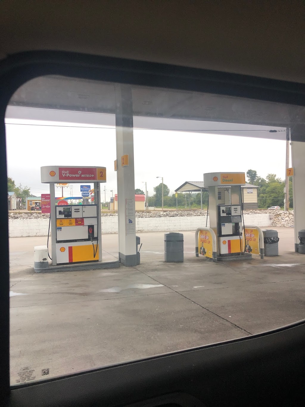 Shell | restaurant | 1811 S Roane St, Harriman, TN 37748, USA | 8658823390 OR +1 865-882-3390