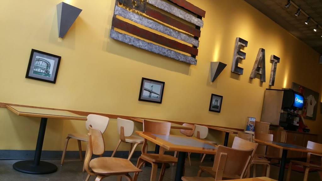 Mickeys Massive Burritos | restaurant | 620 1st St, Lasalle, IL 61301, USA | 8152201599 OR +1 815-220-1599