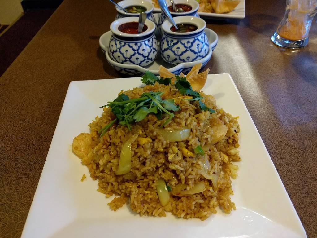 Thai House Restaurant | restaurant | 9938 Holmes Rd, Kansas City, MO 64131, USA | 8169431388 OR +1 816-943-1388