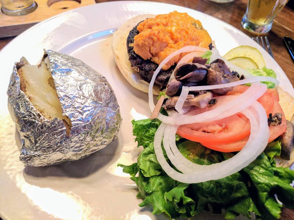 Mahwah Bar & Grill | restaurant | 2 Island Rd, Mahwah, NJ 07430, USA | 2015298056 OR +1 201-529-8056