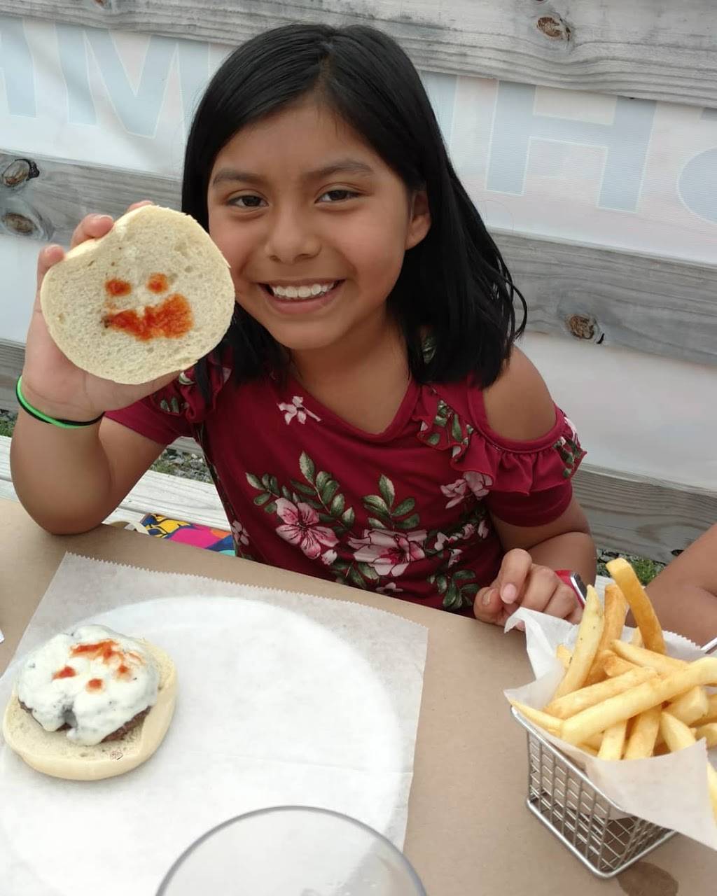 Beaches Seafood Market & Restaurant | restaurant | 18226 Coastal Hwy, Lewes, DE 19958, USA | 3026449329 OR +1 302-644-9329