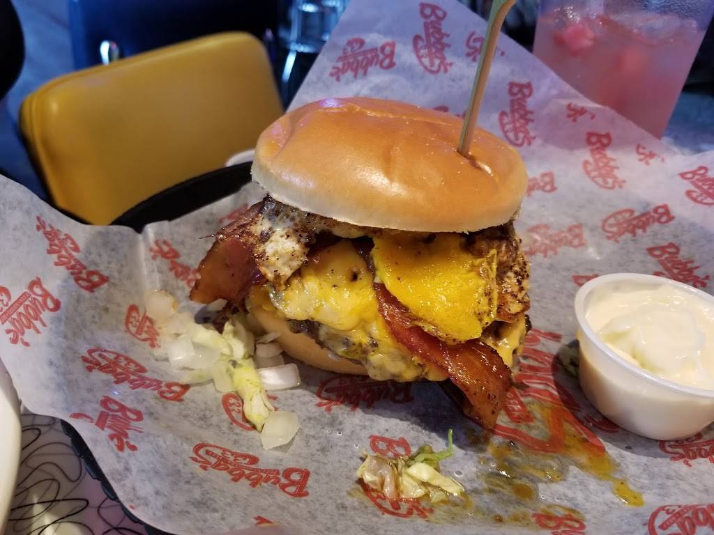 Bubbas 33 | restaurant | 4721 Dressler Rd NW, Canton, OH 44718, USA | 3304922233 OR +1 330-492-2233