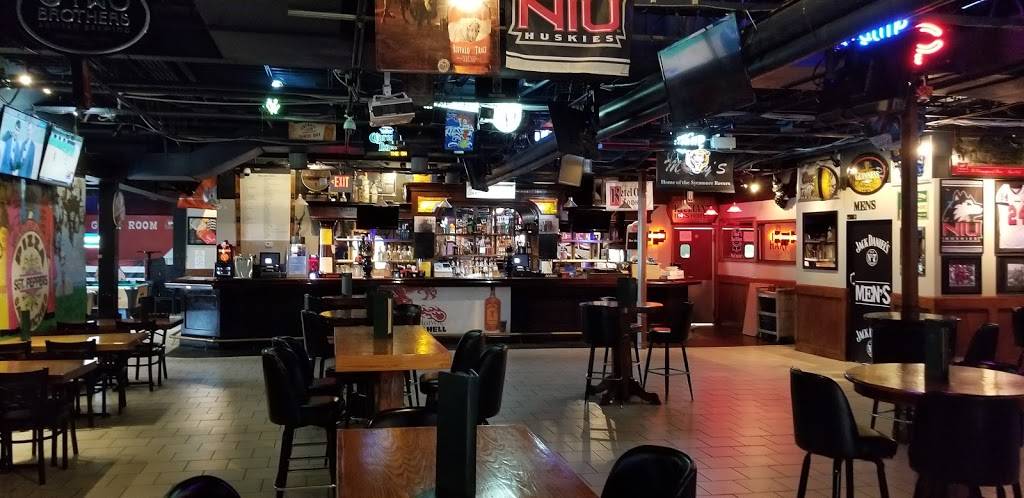 Mollys Eatery & Drinkery | restaurant | 1000 W Lincoln Hwy, DeKalb, IL 60115, USA | 8155170335 OR +1 815-517-0335