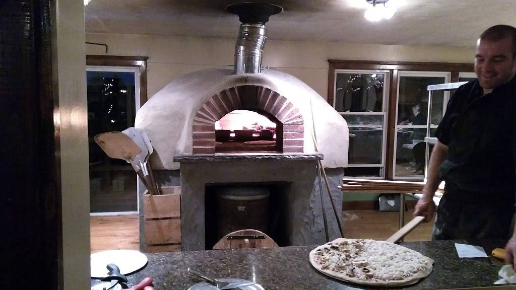 Mollies Mason Jar & 9 North Wood Fired Pizza | restaurant | 13 Park Ave, Hadley, NY 12835, USA | 5186962020 OR +1 518-696-2020