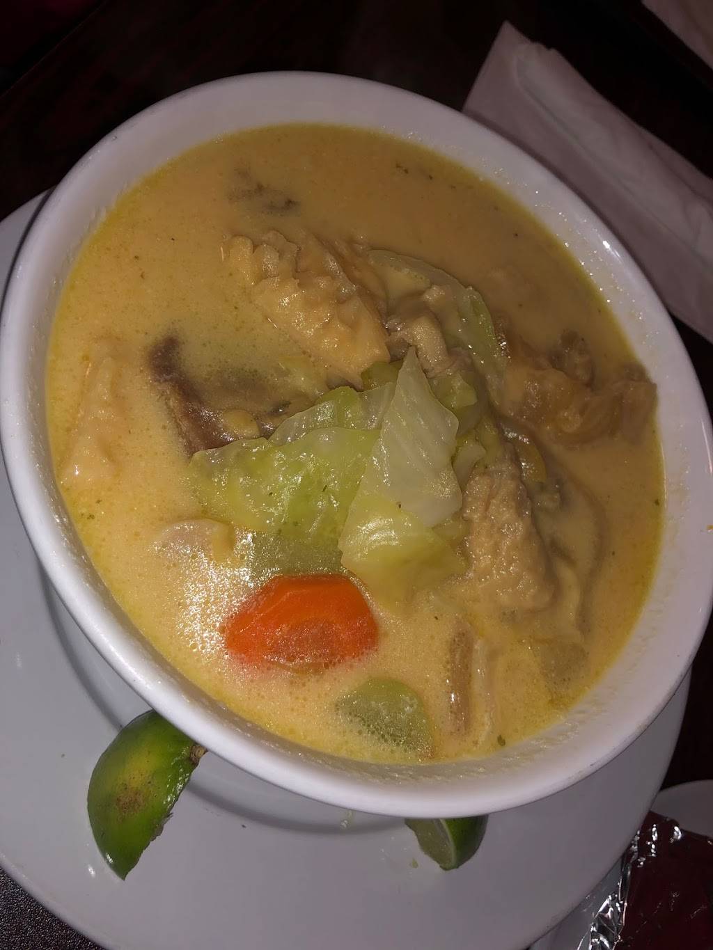 La Familia Restaurant | restaurant | 200 S Haven St, Baltimore, MD 21224, USA | 4438270990 OR +1 443-827-0990