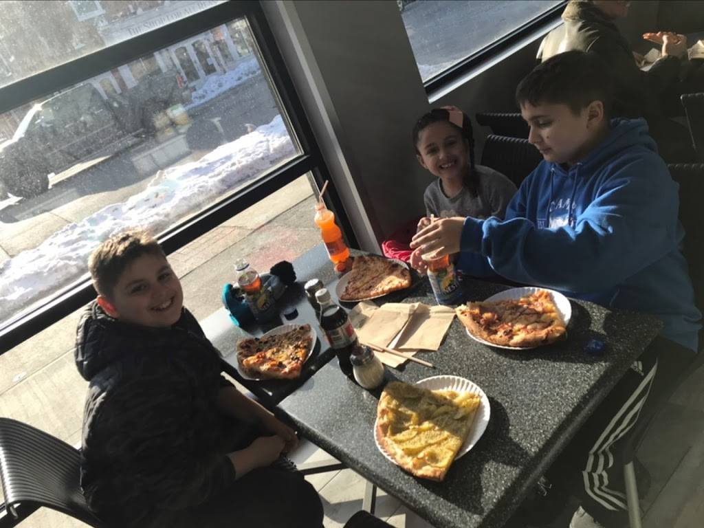 Pizzaiolo Gourmet Pizza | restaurant | 229 Queen St S, Mississauga, ON L5M 1L7, Canada | 9055674747 OR +1 905-567-4747