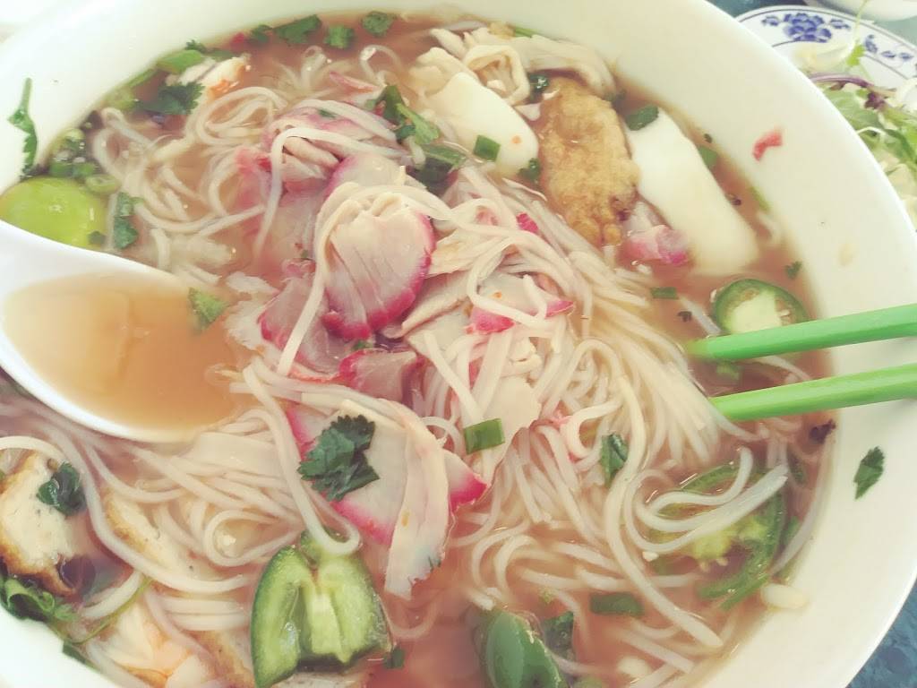 Phở Hòa Lão Vietnamese Restaurant | restaurant | 720 International Blvd, Oakland, CA 94606, USA | 5104516888 OR +1 510-451-6888