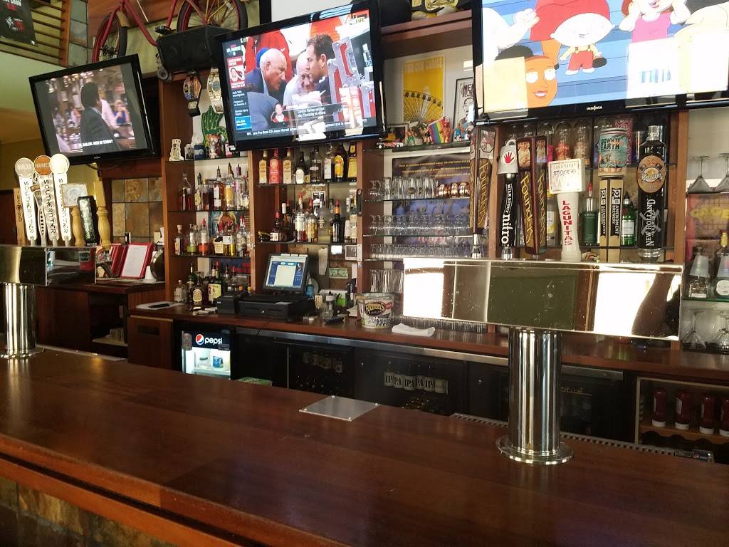 Firehouse Pizza & Pub | restaurant | 107 E Beaufort St, Normal, IL 61761, USA | 3098081597 OR +1 309-808-1597