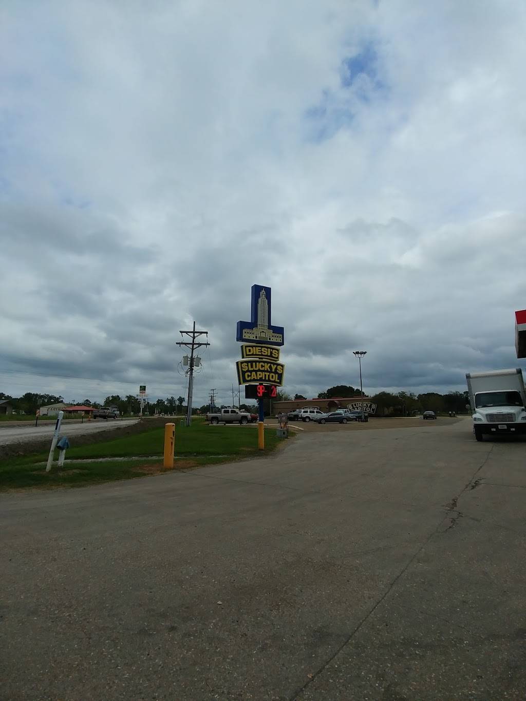 Little Capital | restaurant | 2939 Grand Point Hwy, Breaux Bridge, LA 70517, USA | 3376677150 OR +1 337-667-7150