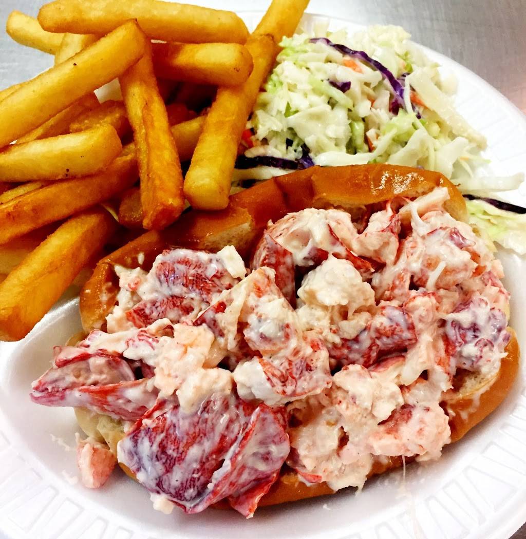 Lobster Claw Seafoods | restaurant | 3 Main St, North Reading, MA 01864, USA | 9786646349 OR +1 978-664-6349