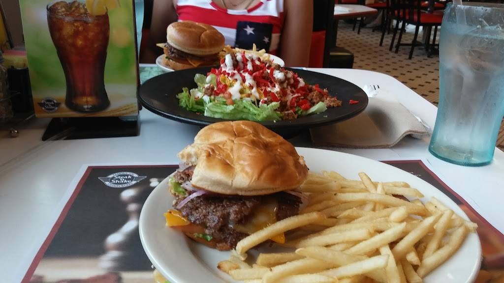 Steak n Shake | restaurant | 12921 Sheldon Rd, Tampa, FL 33626, USA | 8137921706 OR +1 813-792-1706