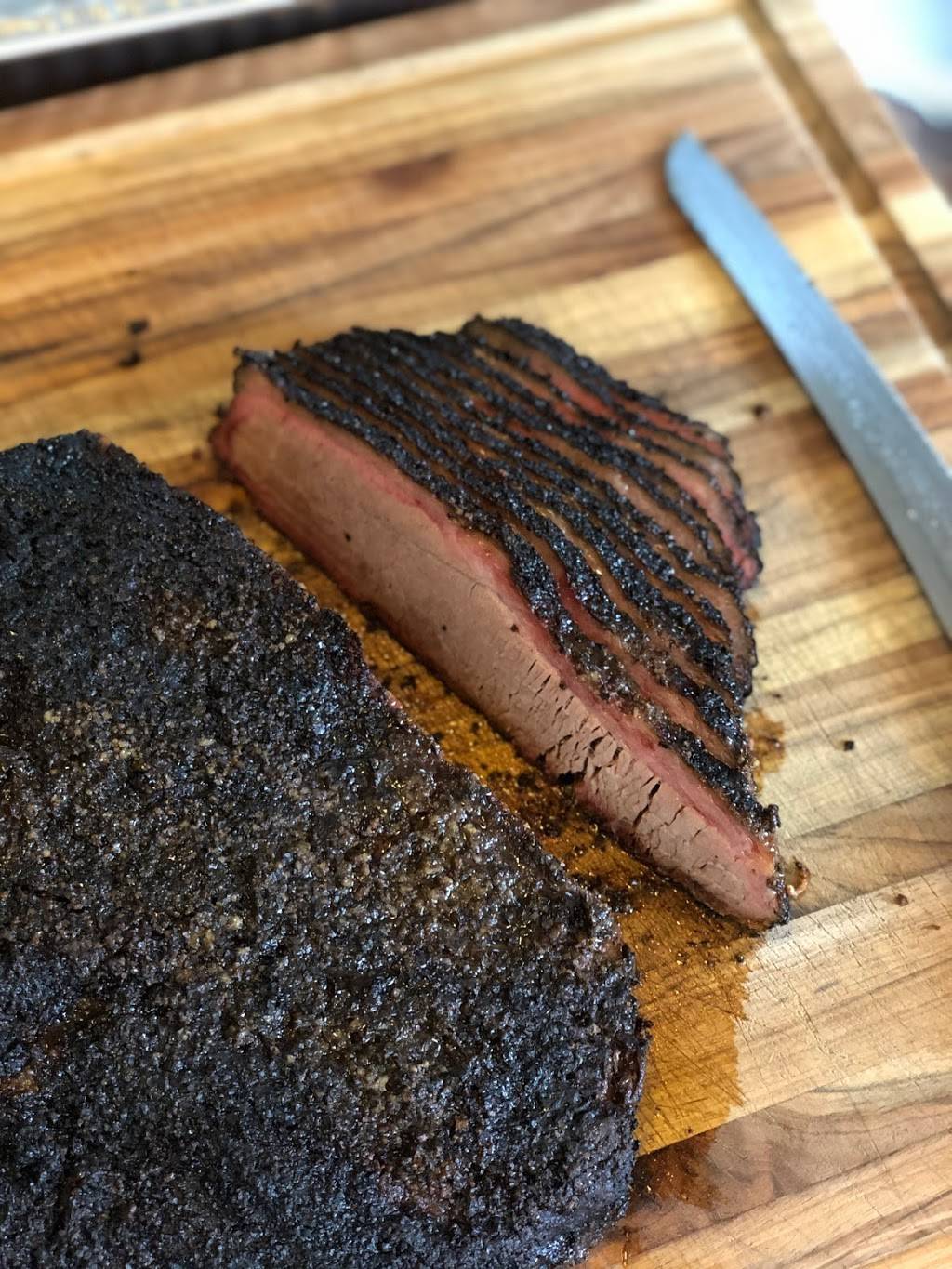 Bees Barbecue | restaurant | 5910 Chandler St, Cincinnati, OH 45227, USA | 5135464568 OR +1 513-546-4568