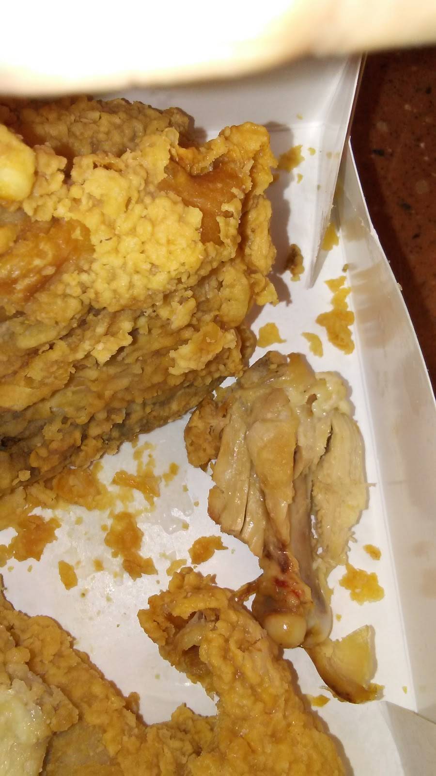 Popeyes Louisiana Kitchen | restaurant | 212 W Southmore Ave, Pasadena, TX 77502, USA | 7134755915 OR +1 713-475-5915