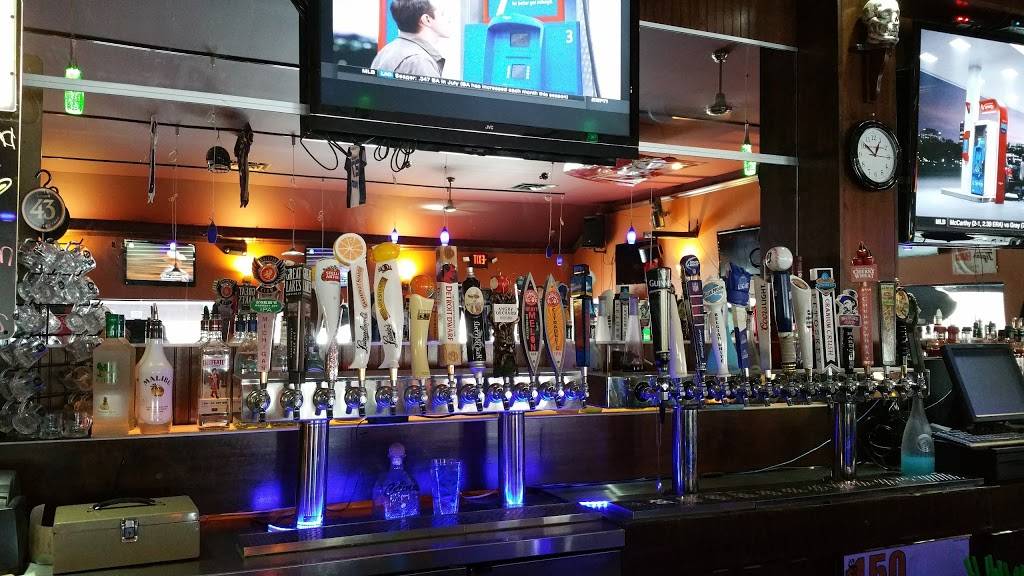 Celinas Bar & Grill | restaurant | 623 W Eleven Mile Rd, Madison Heights, MI 48071, USA | 2484396422 OR +1 248-439-6422