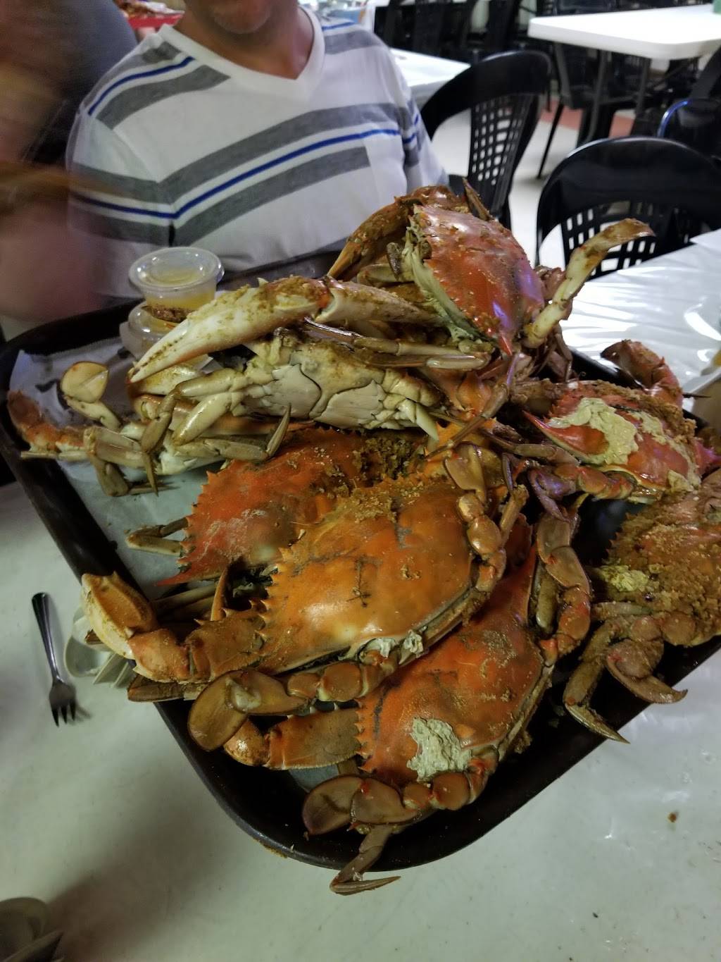 Boondocks | restaurant | 825 Lighthouse Rd, Smyrna, DE 19977, USA | 3026536962 OR +1 302-653-6962