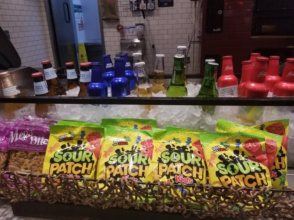 Metro Pizza | restaurant | Paradise Rd, Las Vegas, NV 89119, USA | 7022614380 OR +1 702-261-4380