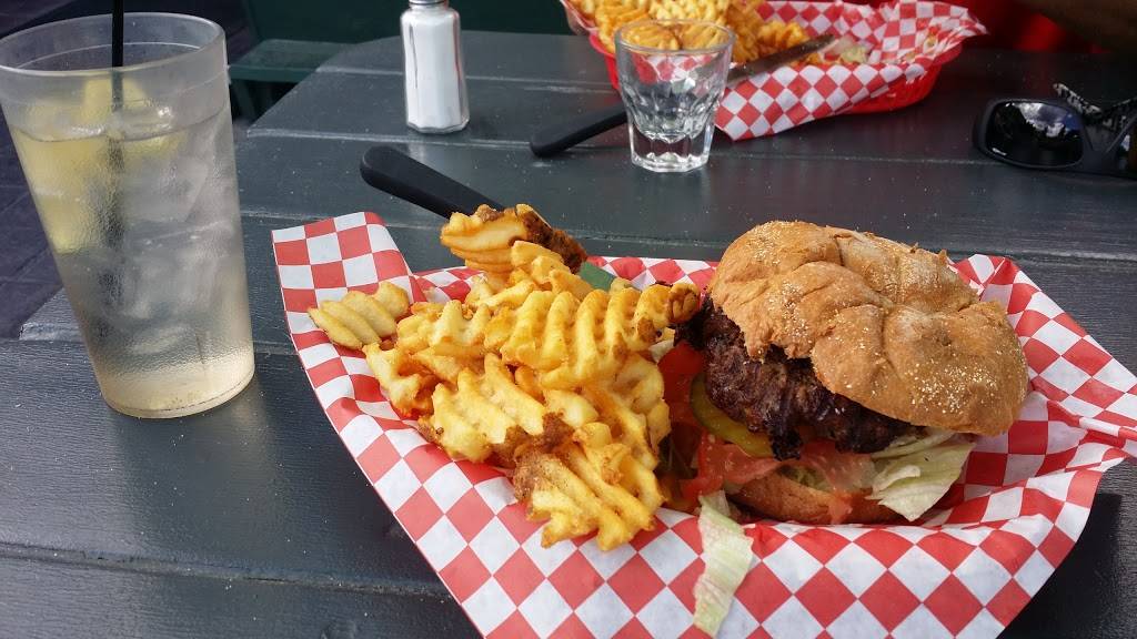 The Yodeler Craft Beer Bar & Grill | restaurant | 6046 Park Dr, Wrightwood, CA 92397, USA | 7602496482 OR +1 760-249-6482