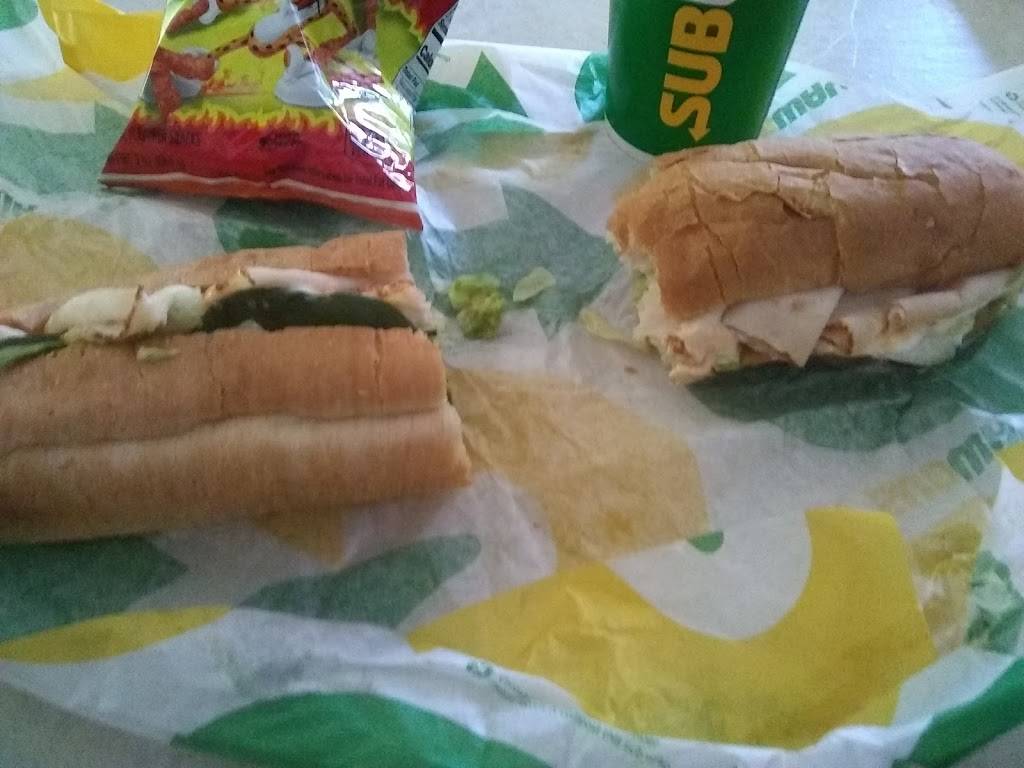 Subway Restaurants | restaurant | 7116 Atlantic Ave, Bell, CA 90201, USA | 3235609800 OR +1 323-560-9800