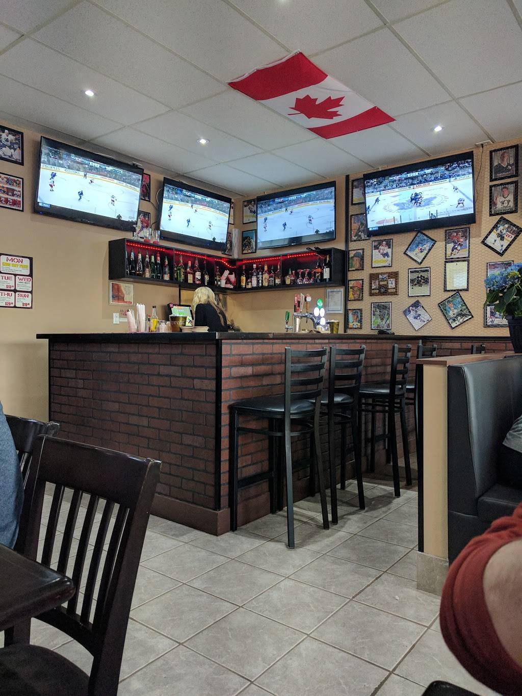 Wing House | restaurant | 365 Westwood Dr, Cobourg, ON K9A 4M5, Canada | 2892521888 OR +1 289-252-1888