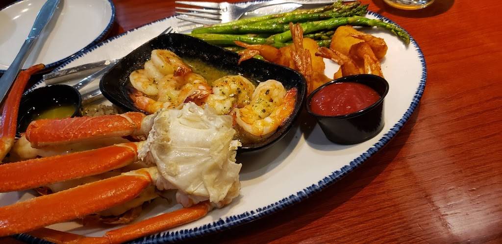 Red Lobster | restaurant | 101 W Twelve Mile Rd, Madison Heights, MI 48071, USA | 2485421140 OR +1 248-542-1140
