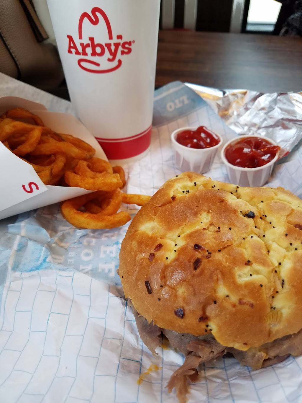 Arbys | restaurant | 1720 E Market St, Smithfield, NC 27577, USA | 9199342602 OR +1 919-934-2602