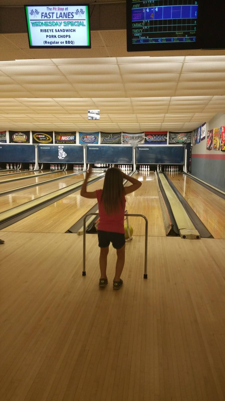 Fast Lanes & Pit Stop Restaurant | restaurant | 719 W Elm St, Hoopeston, IL 60942, USA | 2172836505 OR +1 217-283-6505