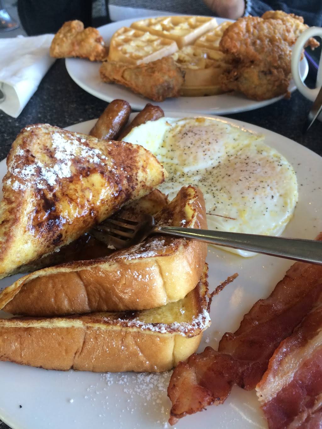 America Waffles | restaurant | 1540 E March Ln # B5, Stockton, CA 95210, USA | 2099511175 OR +1 209-951-1175