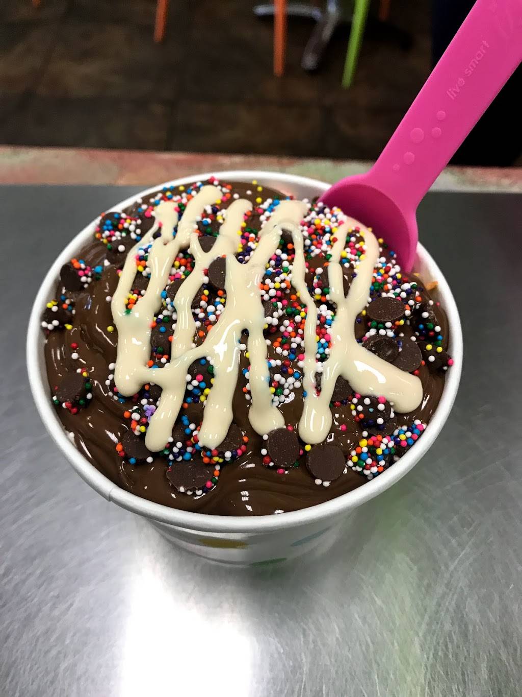 BerryVille Frozen Yogurt | cafe | 131 N Woodland Blvd, DeLand, FL 32720, USA | 3862790141 OR +1 386-279-0141