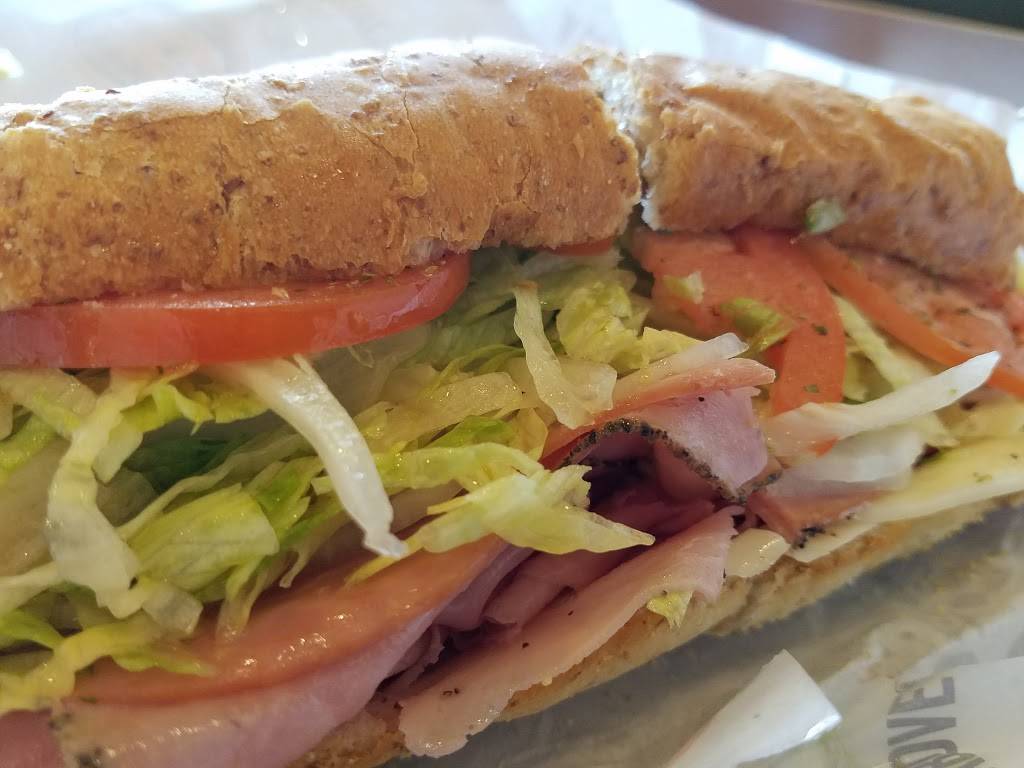 Jersey Mikes Subs | meal takeaway | 1624 Nixon Dr, Moorestown, NJ 08057, USA | 8566385041 OR +1 856-638-5041