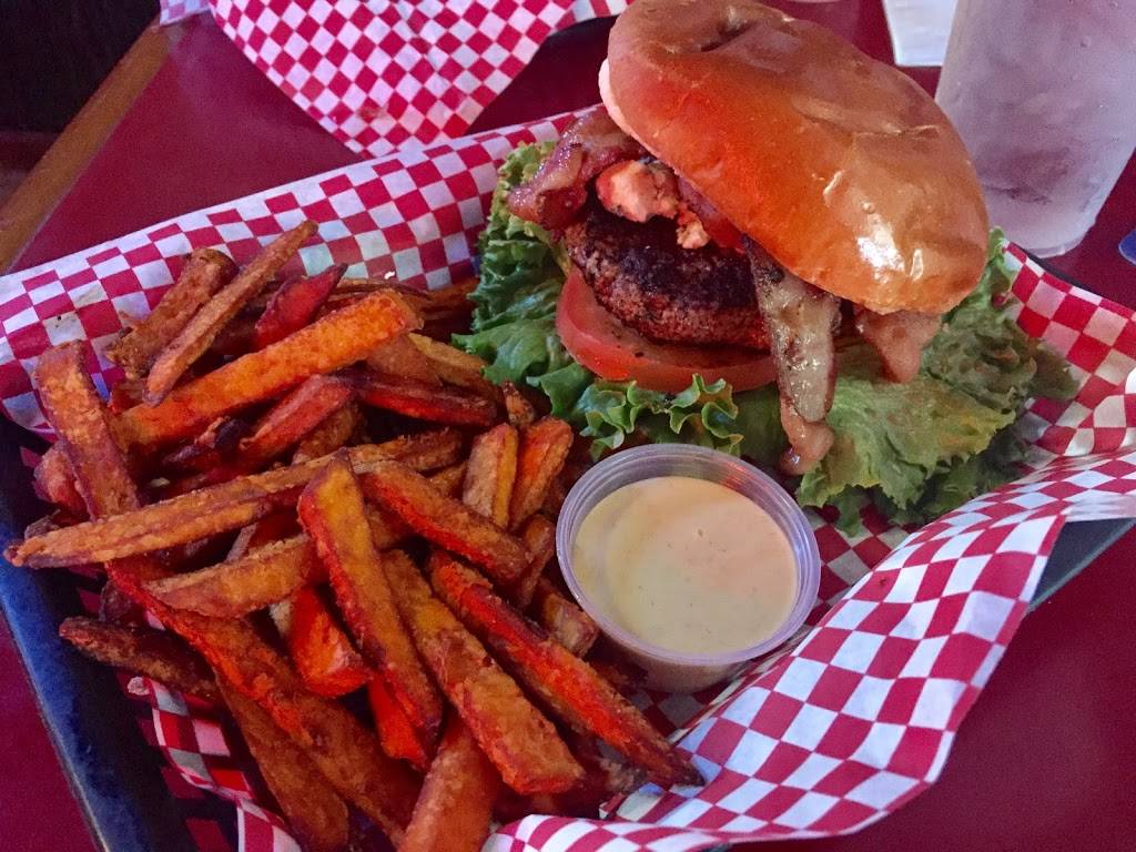 Maggies Bar and Grill | restaurant | 416 Main St, Boonville, MO 65233, USA | 6608827242 OR +1 660-882-7242