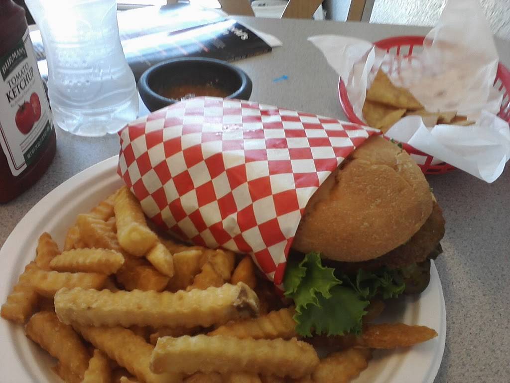 The Lunch Box | restaurant | 13605 East 35th St S, Independence, MO 64055, USA | 8165477552 OR +1 816-547-7552