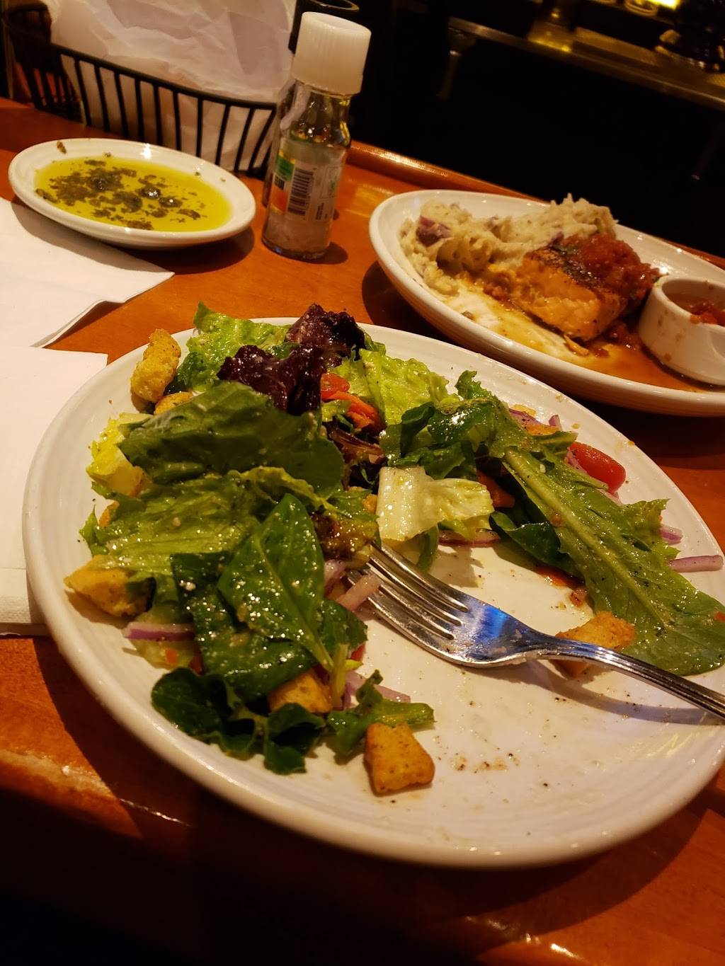 Carrabbas Italian Grill | restaurant | 5030 Tiedeman Rd, Brooklyn, OH 44144, USA | 2168985790 OR +1 216-898-5790