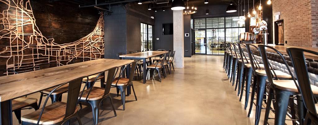 Goose Island Beer Company | restaurant | 1800 W Fulton St, Chicago, IL 60612, USA | 8004667363 OR +1 800-466-7363