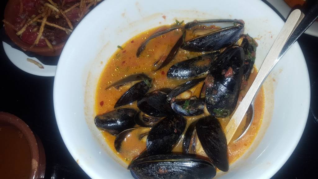 NoMa Social | restaurant | 1 Radisson Plaza, New Rochelle, NY 10801, USA | 9145764141 OR +1 914-576-4141