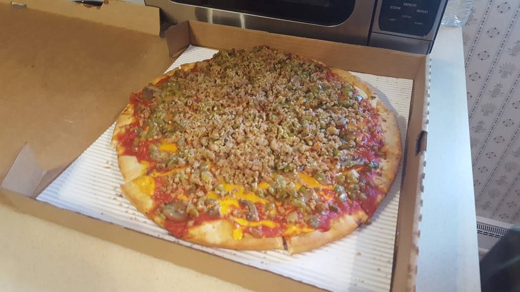 Mary Zifers Pizza Shop | restaurant | 110 W 4th St, Dover, OH 44622, USA | 3303433512 OR +1 330-343-3512