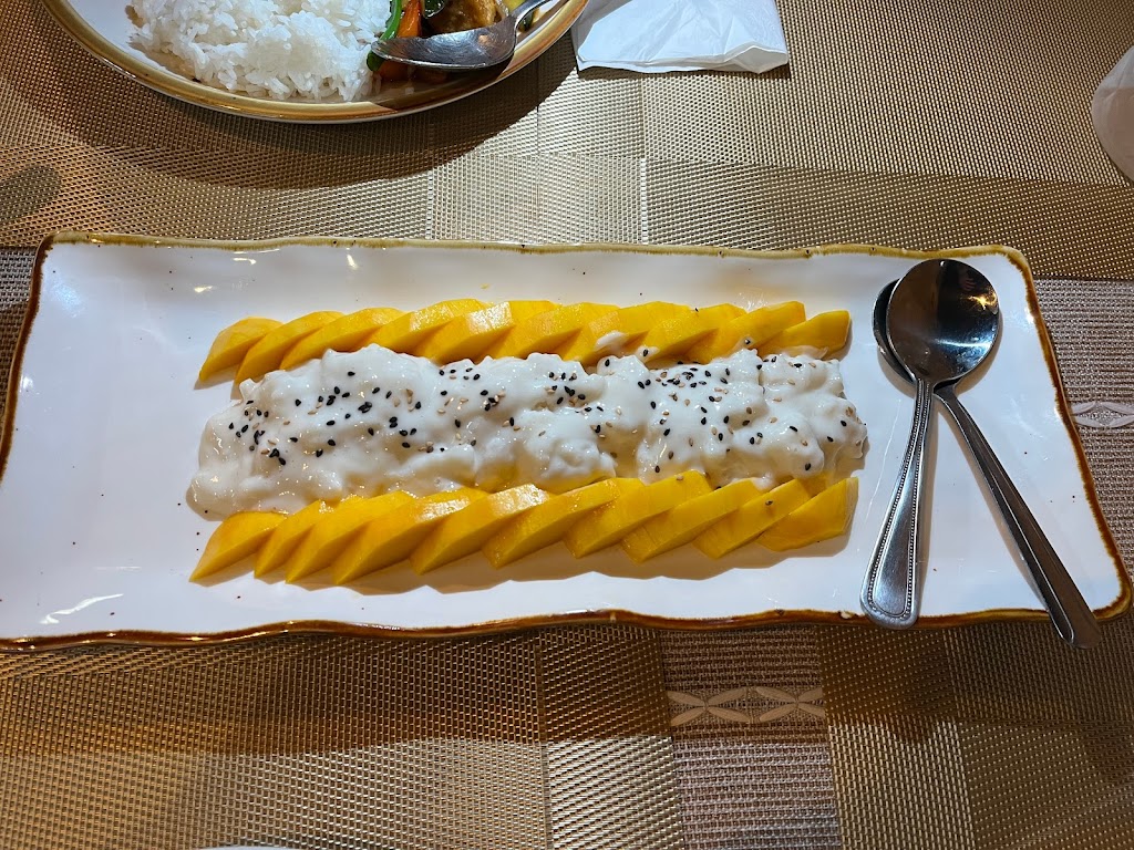 Thai Lom Cuisine | restaurant | 145 W Benson St, Cincinnati, OH 45215, USA | 5134294367 OR +1 513-429-4367