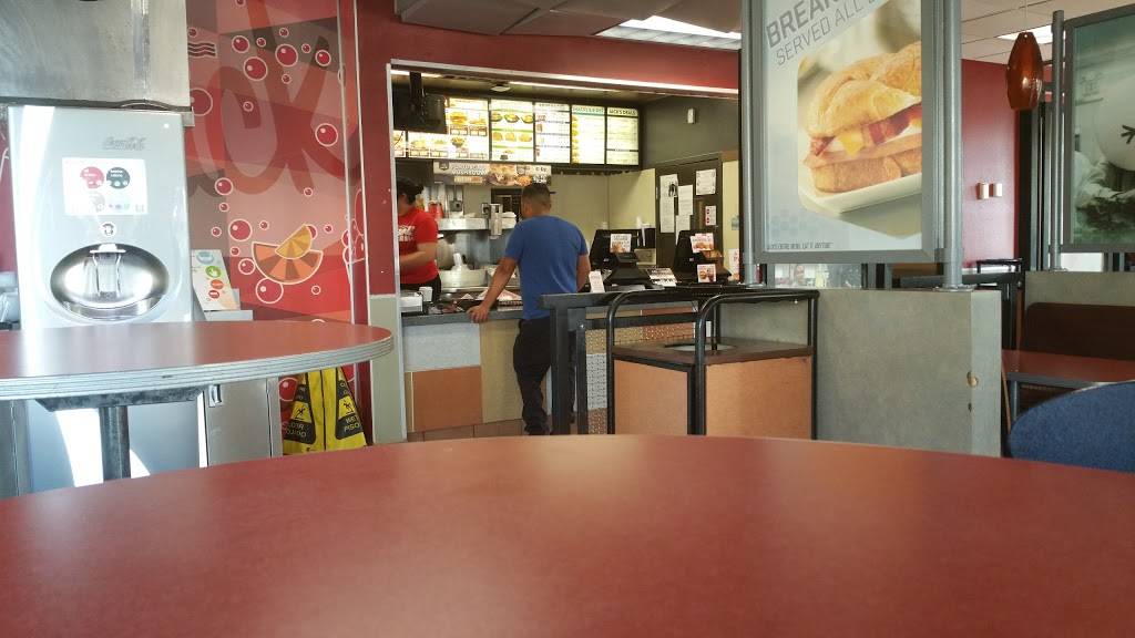 Jack in the Box | restaurant | 1217 Wayside Dr, Houston, TX 77011, USA | 7139286095 OR +1 713-928-6095