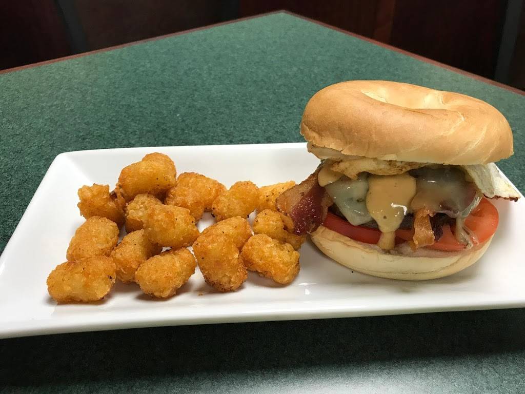 The Greene Turtle Sports Bar & Grille | restaurant | 18101 Town Center Dr, Olney, MD 20832, USA | 3015700343 OR +1 301-570-0343