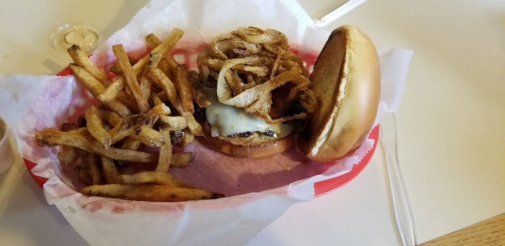 The Seared Heifer | restaurant | 222 Meadow Ave, East Peoria, IL 61611, USA | 3099815193 OR +1 309-981-5193