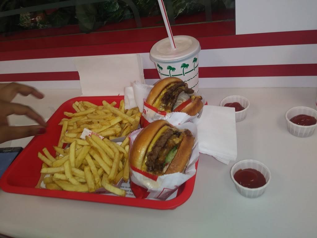 In-N-Out Burger | restaurant | 2727 W March Ln, Stockton, CA 95219, USA | 8007861000 OR +1 800-786-1000