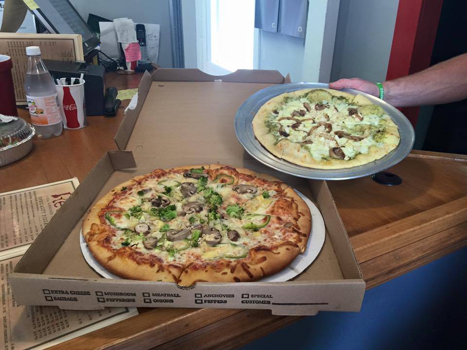 Reds NY Pizza & Bar | restaurant | 703 Main St, Harwich, MA 02645, USA | 5084327298 OR +1 508-432-7298