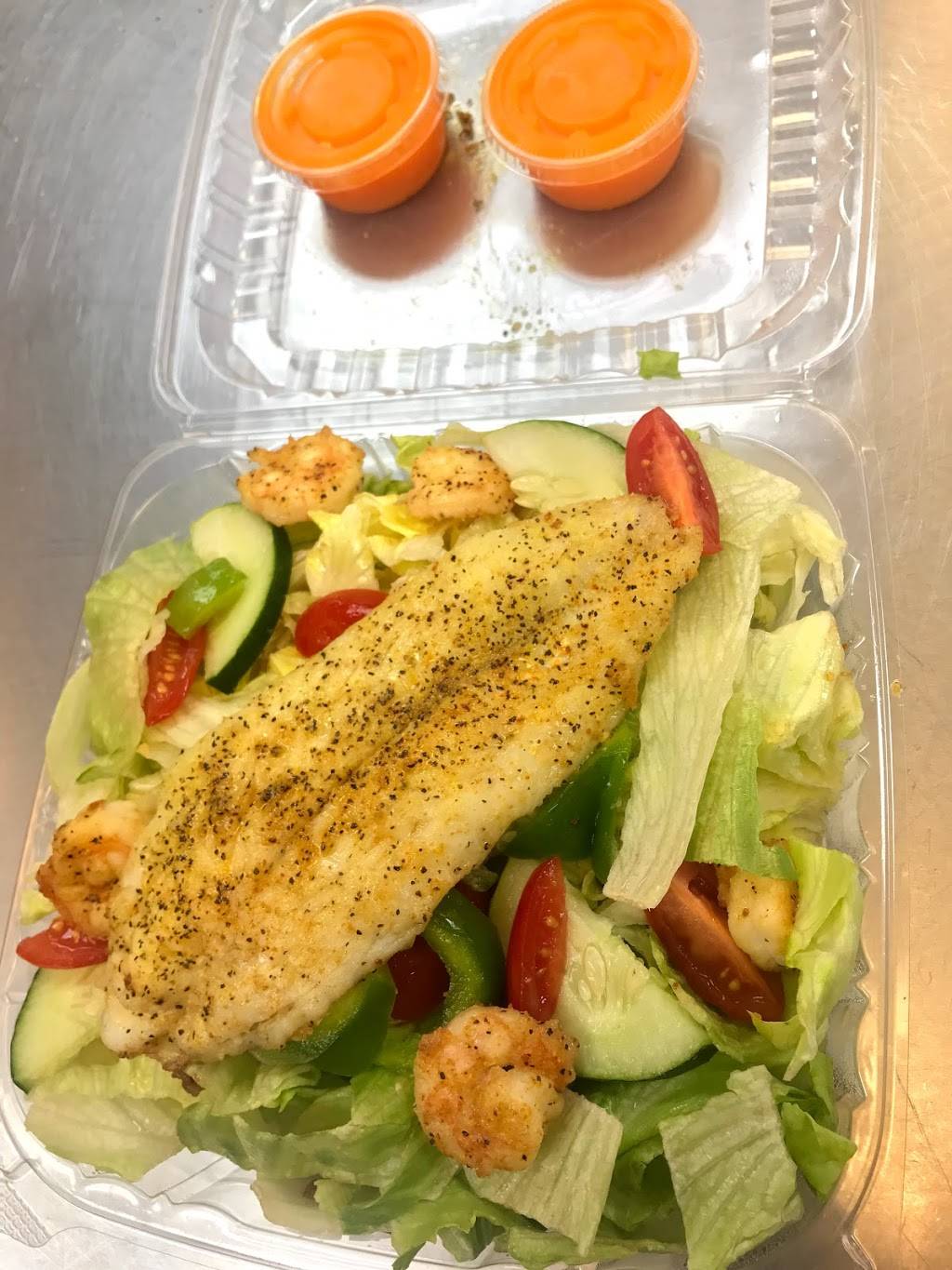 J & J Fish | restaurant | 12648 S Paulina St, Calumet Park, IL 60827, USA | 7083714511 OR +1 708-371-4511