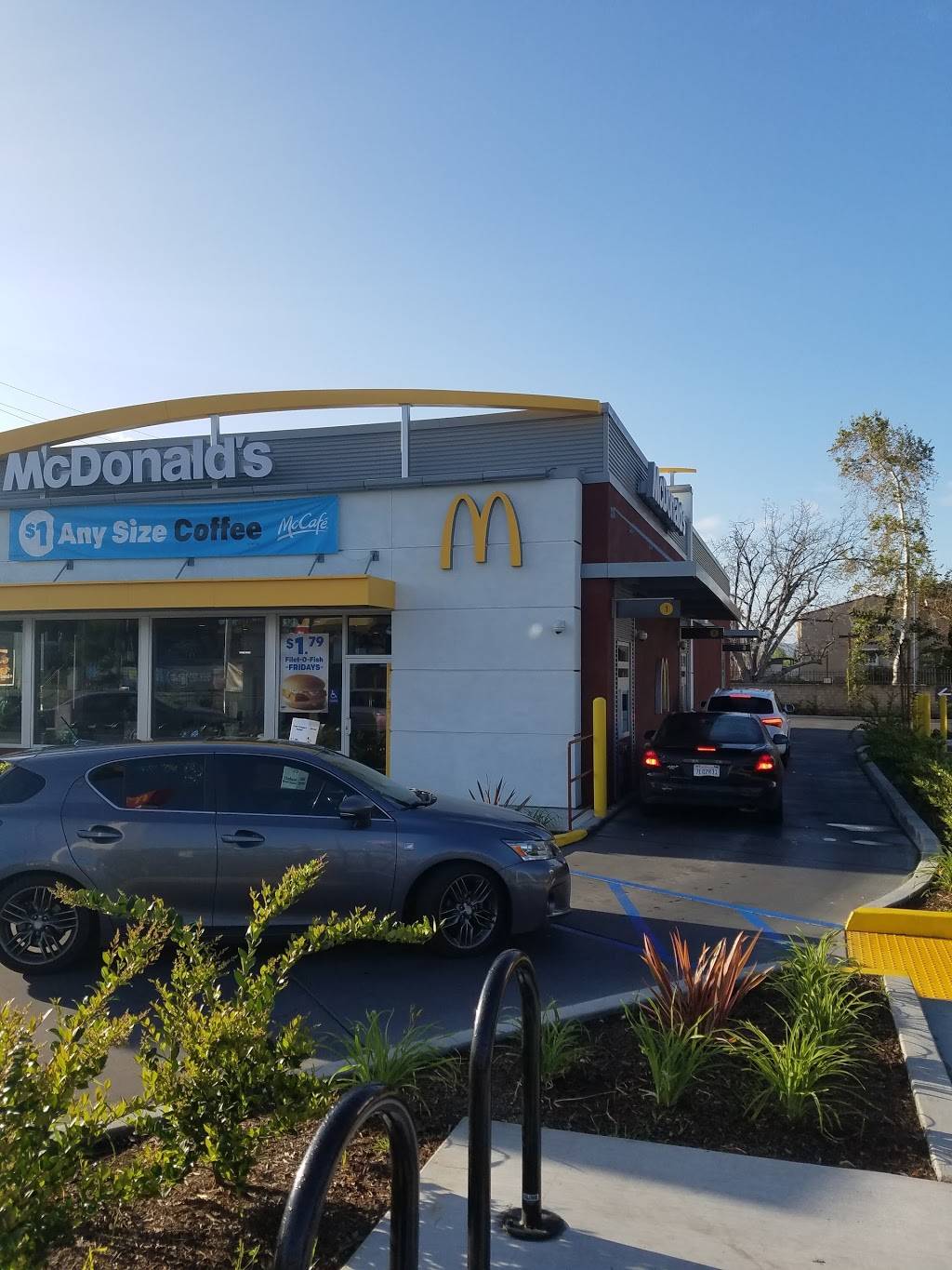 McDonalds | cafe | 22200 Sherman Way, Canoga Park, CA 91303, USA | 8183400091 OR +1 818-340-0091