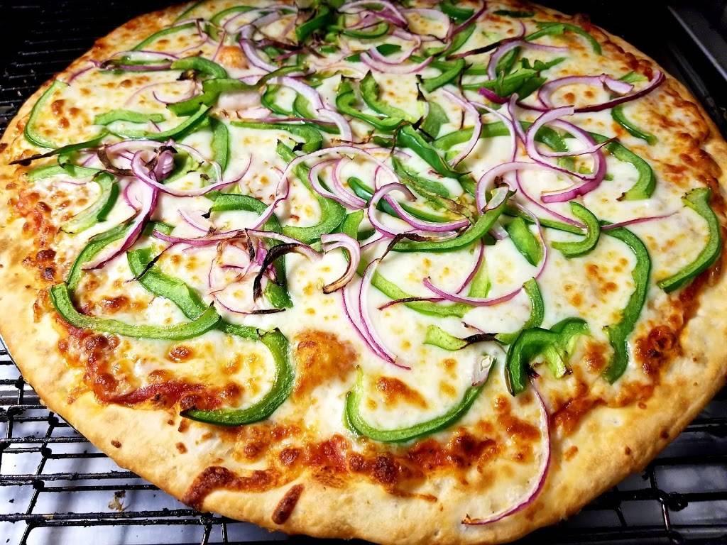 Capt. Rons Pirate Pizza | restaurant | 16757 OH-664 S, Logan, OH 43138, USA | 7403852221 OR +1 740-385-2221